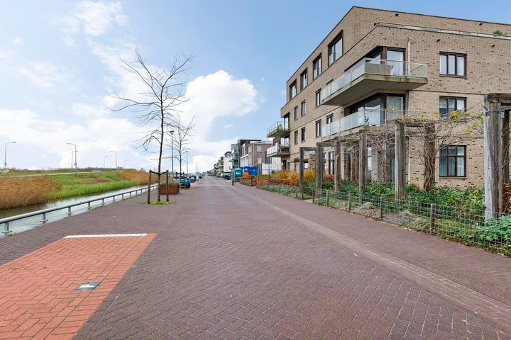 Photo of property Noorwegenkade 352, Almere