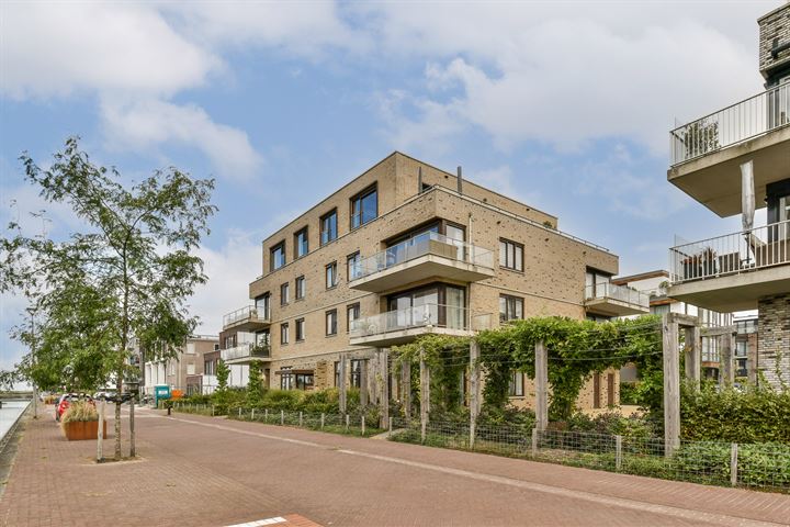 Noorwegenkade 360 in Almere