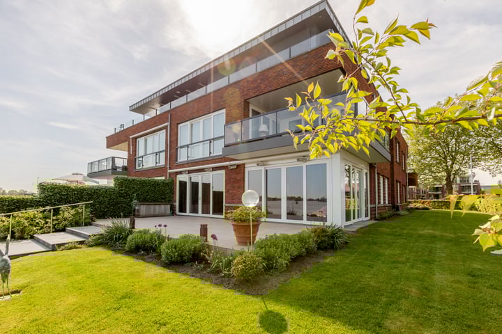 Foto von Haus Notaris d'Aumerielaan 27, Reeuwijk