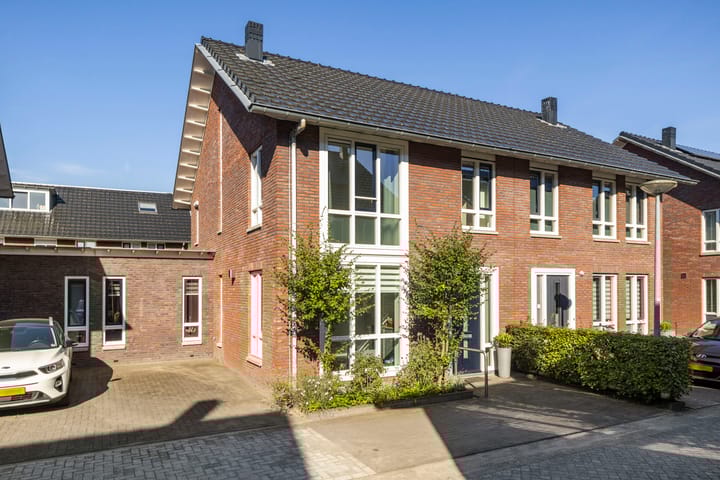 Notaris van Puttenstraat 12 in Ede foto