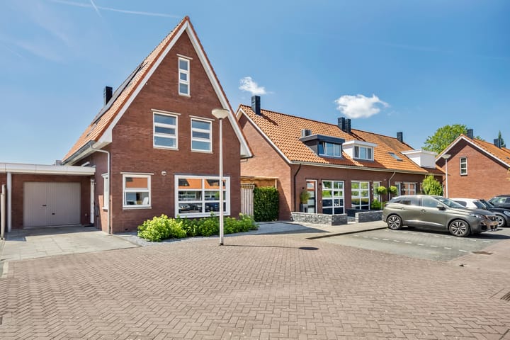 Notenboomstraat 18 in Schelluinen