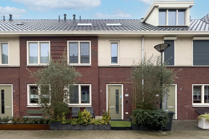 Nouchka Fontijnpad 11 in Schiedam