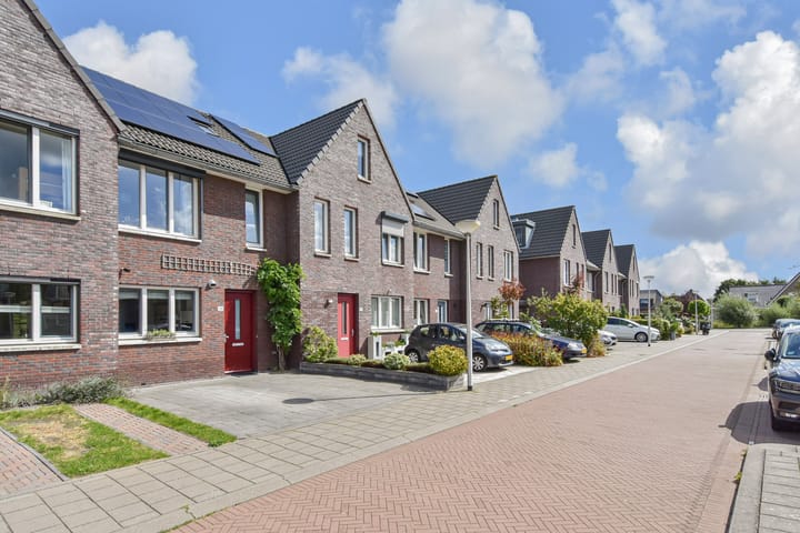 Noweetuinen 18 in Delft photo