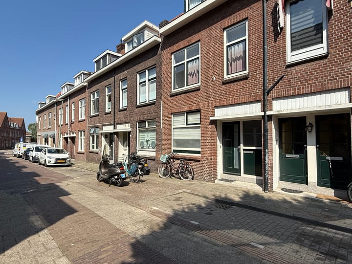 Numansdorpsestraat 11 in Schiedam