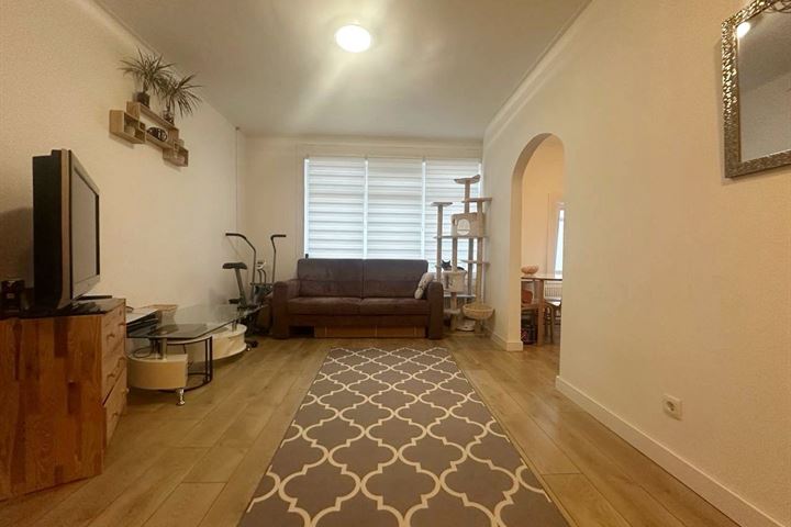 Photo of property Nunspeetlaan 212B, 's-Gravenhage