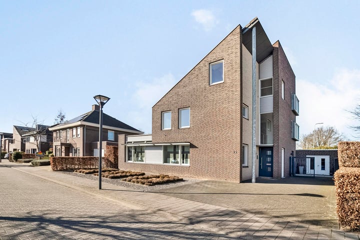 Photo of property Octavianus 35, Born