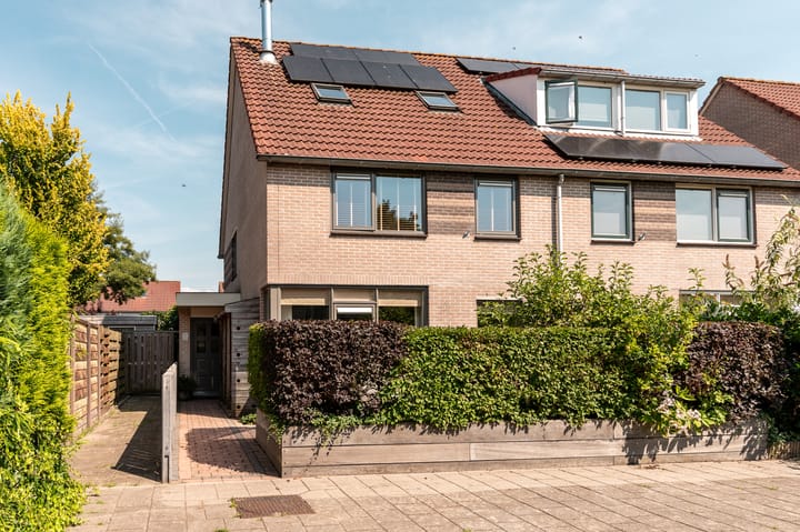 Photo of property Oderstraat 1, Lelystad