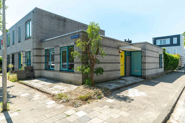 Oe Thantstraat 4 in Delft
