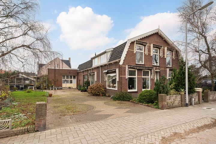 Oegstgeesterweg 233 in Rijnsburg