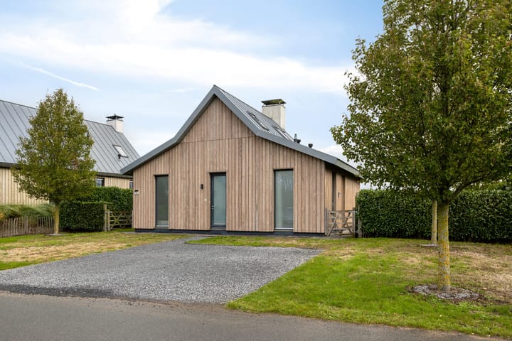 Photo of property Oesterdam 63, Tholen