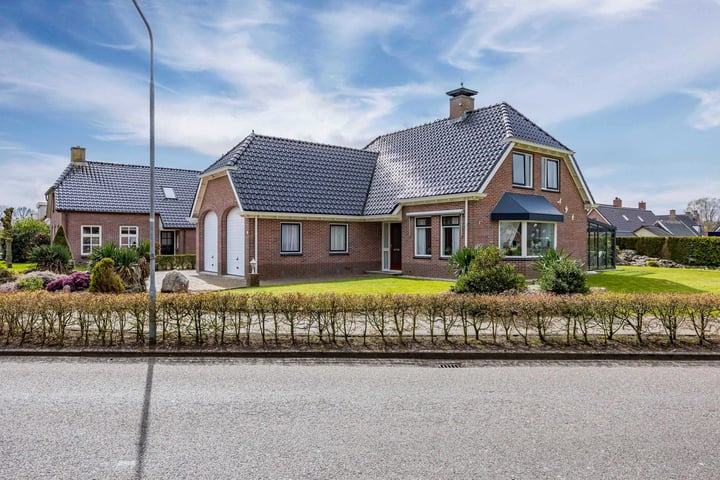 Offeringalaan 1 in Nuis