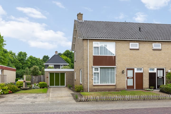 Okkenbroekstraat 10 in Nieuw Heeten