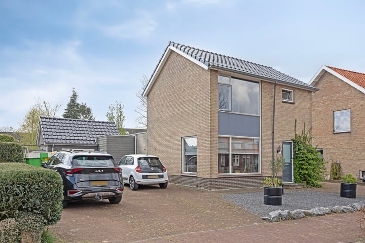 Oldemarktseweg 147 in Steenwijkerwold foto