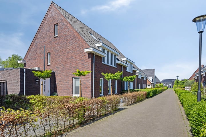 Olievlas 11 in Asten