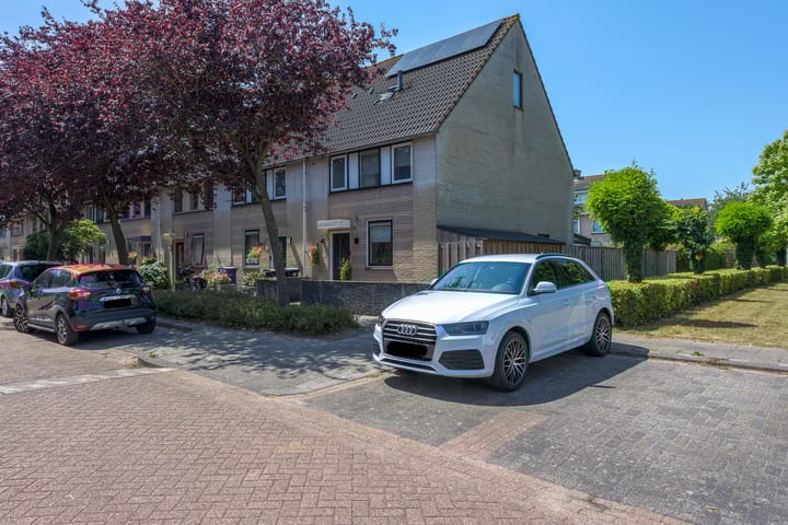 Foto van woning Oliver Hardystraat 19, Almere