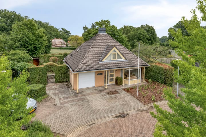 Photo of property Olmiuslaan 17, Laag-Keppel