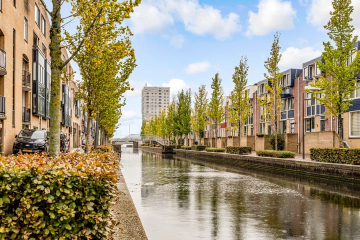 Olstgracht 10 in Almere foto