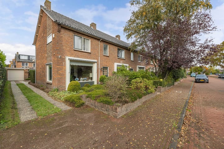 Foto von Haus Omroeplaan 34, Huizen