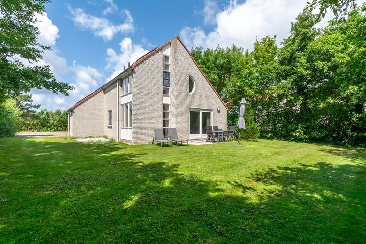 Photo of property Ooghduyne 42, Julianadorp