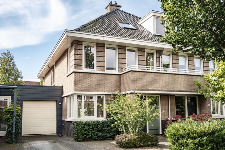 Ooievaarlaan 17 in Heemstede