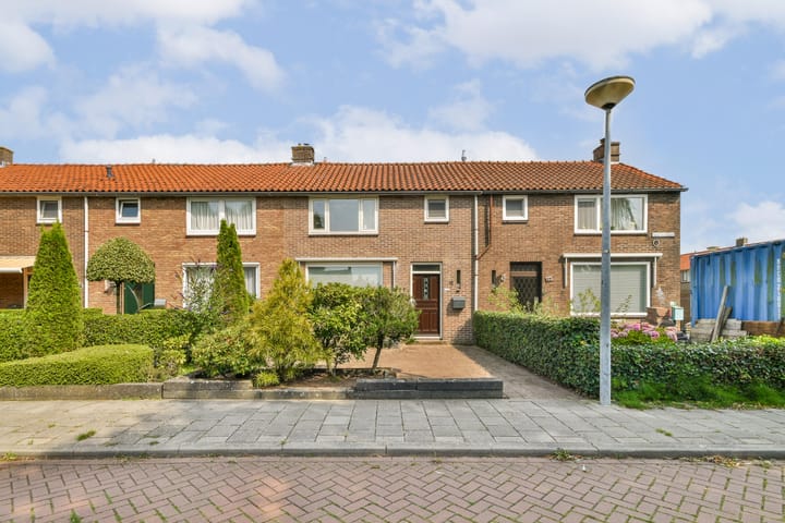 Ooievaarslaan 11 in Landsmeer