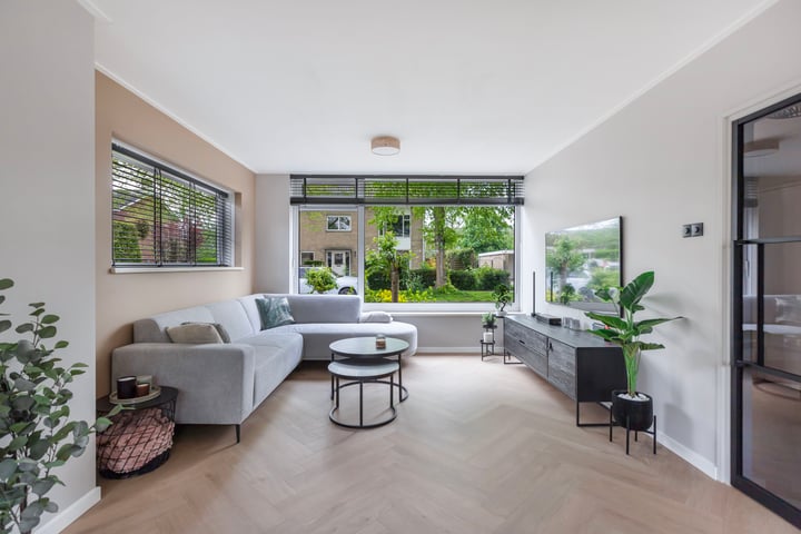 Photo of property Ooievaarslaan 30, Sneek