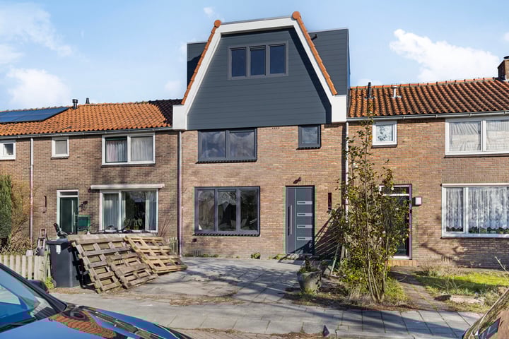 Photo of property Ooievaarslaan 5, Landsmeer