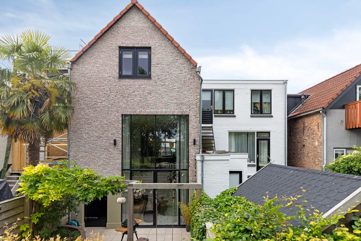 Oostdijk 115 in Oud-Beijerland