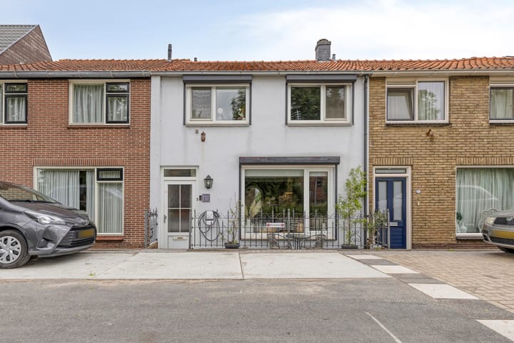 Oostdijk 245 in Oud-Beijerland