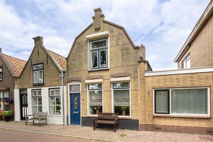 Oostdijk 47 in Middelharnis