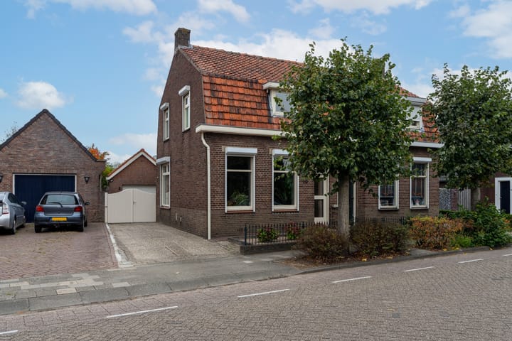 Oosteind 70 in Sprang-Capelle