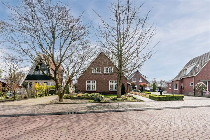 Oosteinde 214 in Vriezenveen