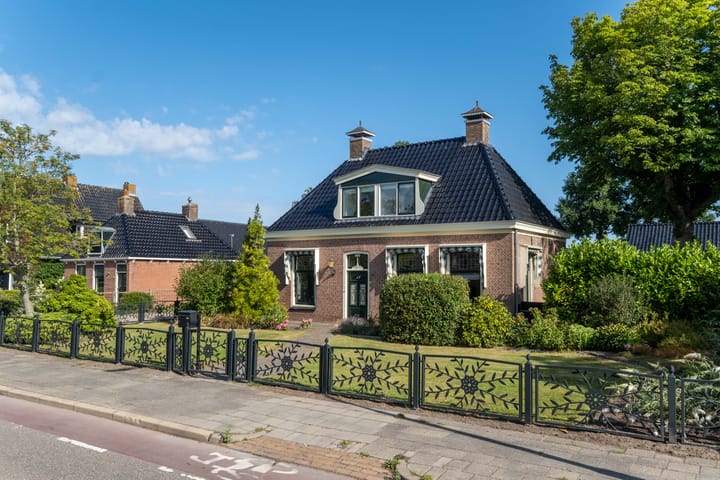 Photo of property Oosteinde 47, St.-Jacobiparochie