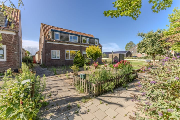 Oosteinde 54 in Wormer