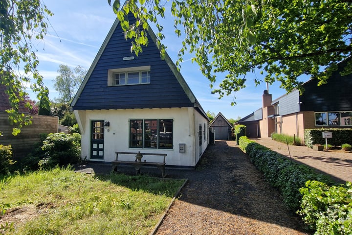 Oosteinde 69 in Berkhout