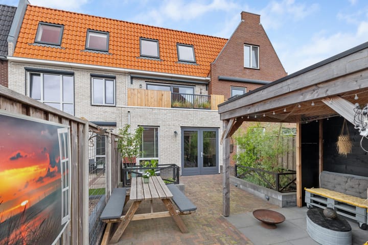 Ooster Vlaerdinge 83 in Heerhugowaard