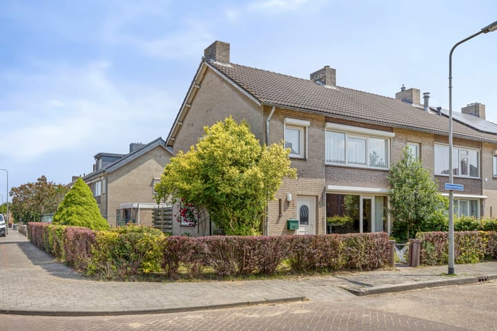 Oosterdstraat 1 in Berghem