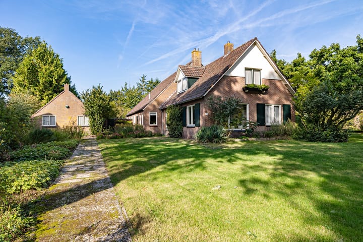 Photo of property Oostereind 18, Wachtum