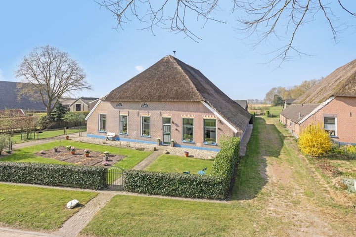 Photo of property Oostereind 6, Wachtum