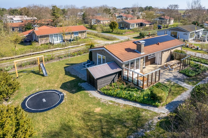 Photo of property Oosterhiem 12, Hollum