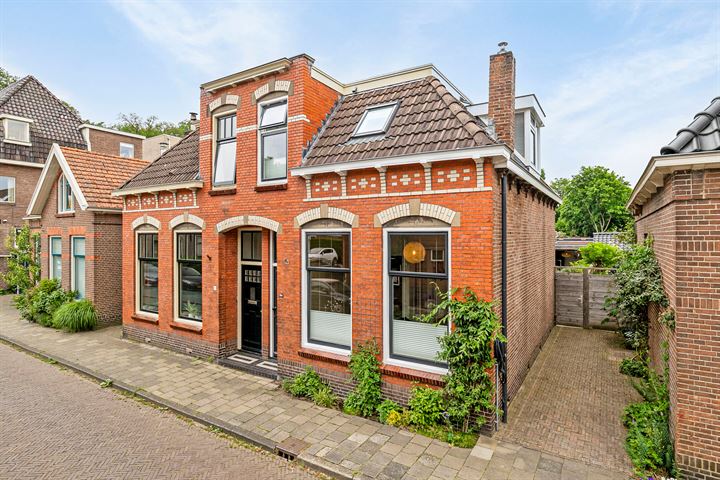 Oosterhoutstraat 104 in Assen