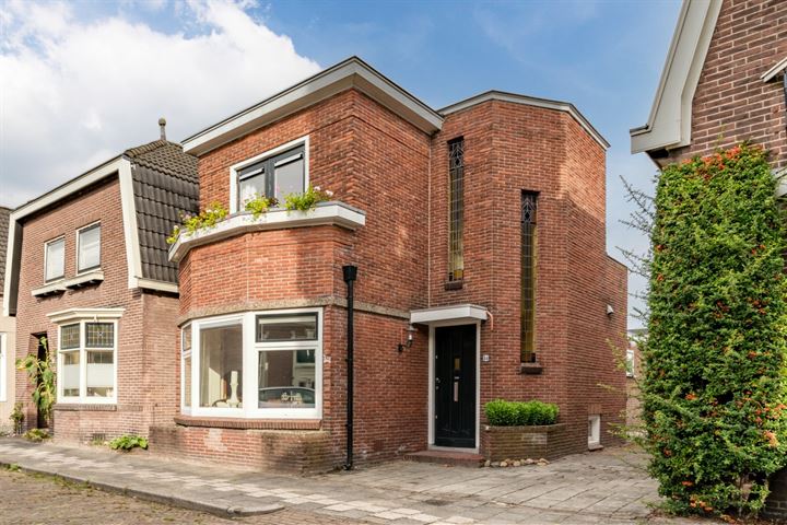 Oosterhoutstraat 84 in Assen