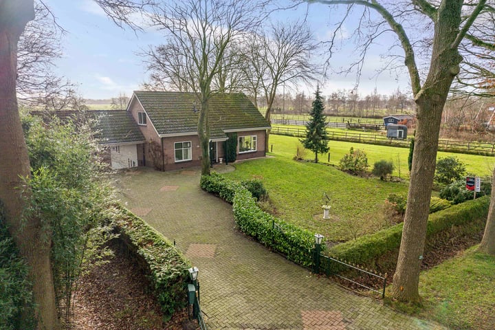 Photo of property Oosterhulst 29A, Nieuwleusen