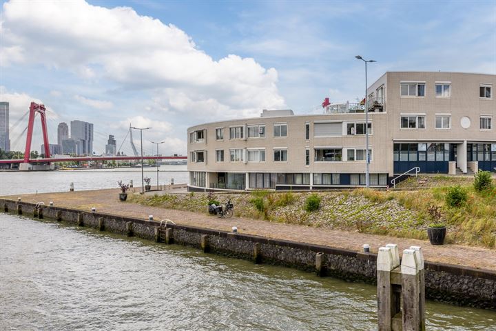 Oosterkade 7B in Rotterdam