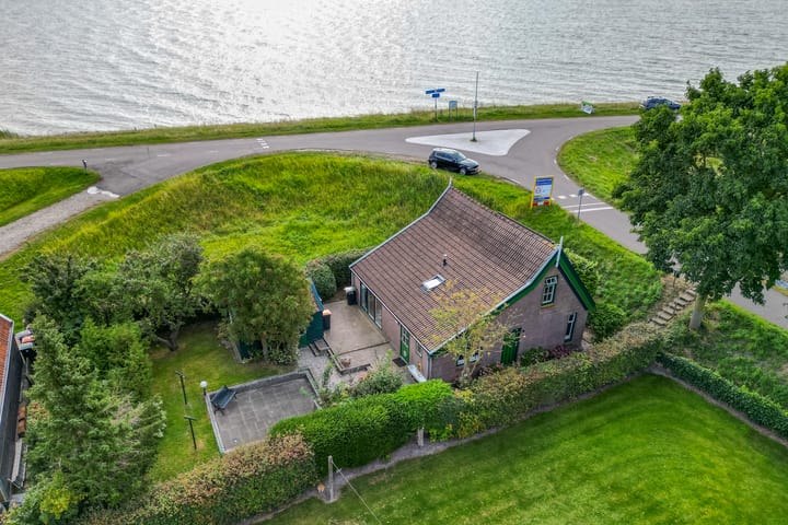 Photo of property Oosterleek 2, Oosterleek