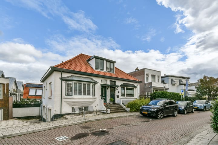 Oosterparkstraat 19 in Zandvoort foto