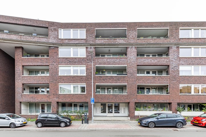 Oostersingel 23-32 in Groningen