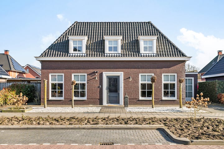 Oostgroeneweg 3 in Dinteloord