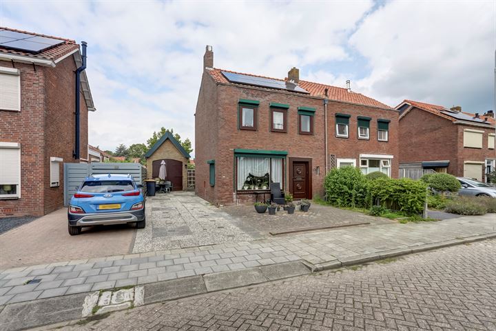 Ooststraat 25 in Nieuwerkerk