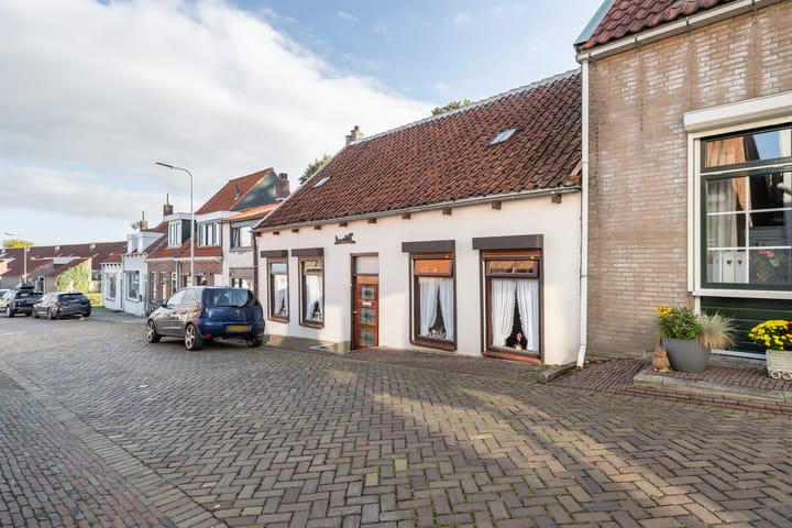 Oostvest 47 in Sint-Maartensdijk